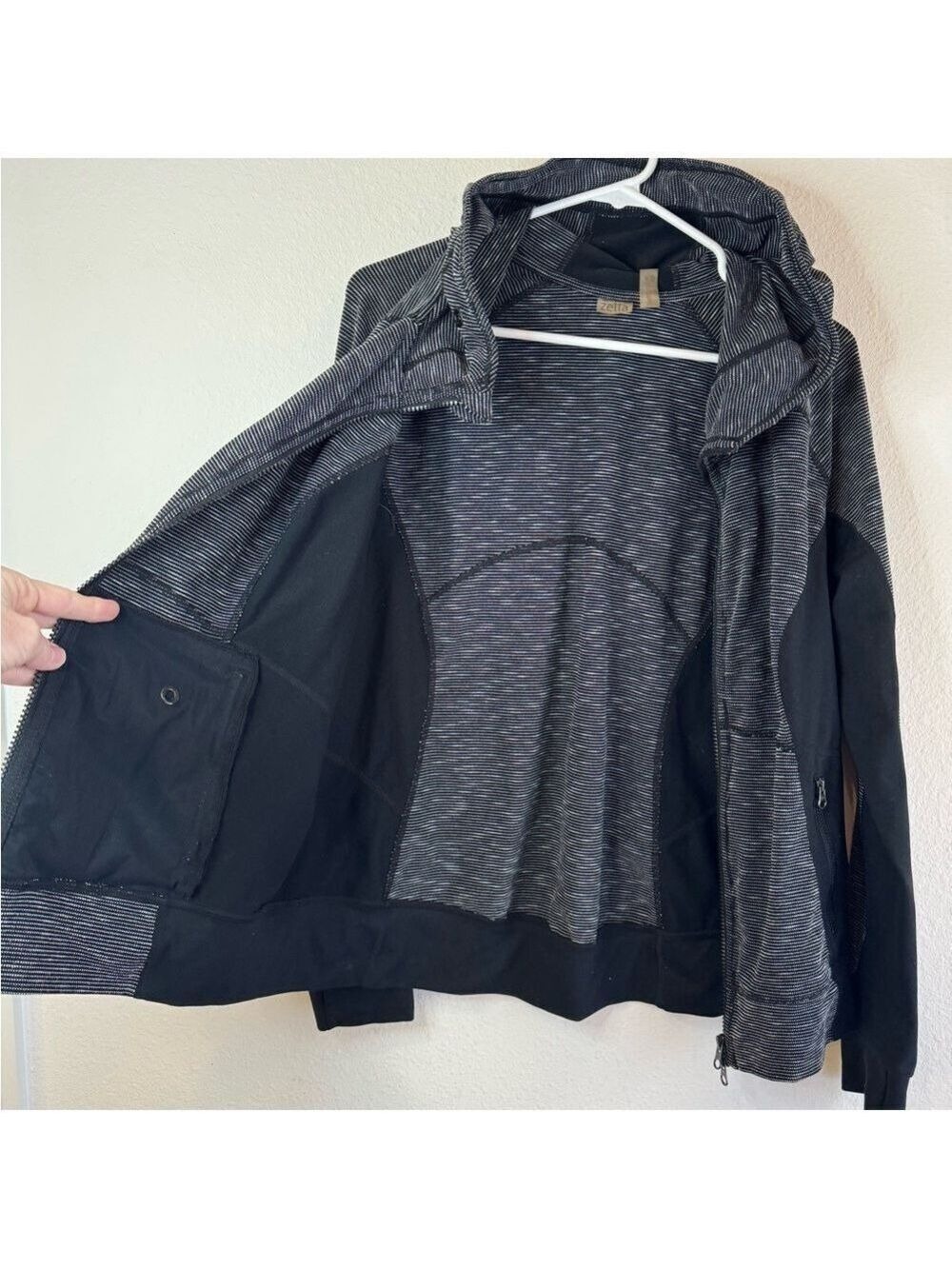ZELLA Full Zip Athletic Hoodie - Picture 8 of 10